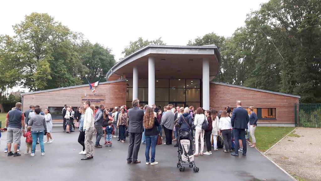 Groupe scolaire Bernard Deniau Ă Feucherolles, Yvelines