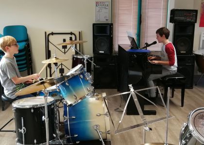 Ensemble batterie et piano voix