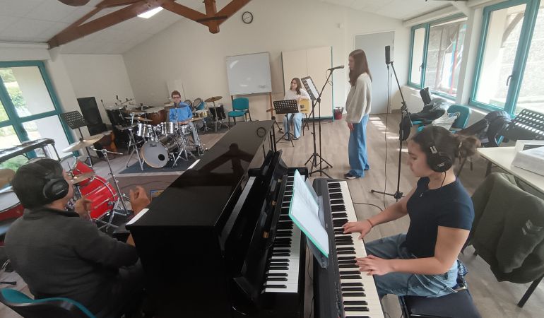 EMM - projet transversal atelier pop-rock MAO